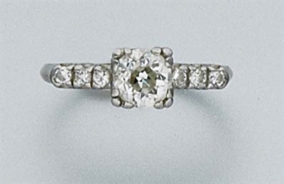 Lot 2466 - Diamond Ring