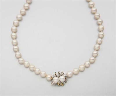 Lot 2356 - Cultured Pearl Necklace
