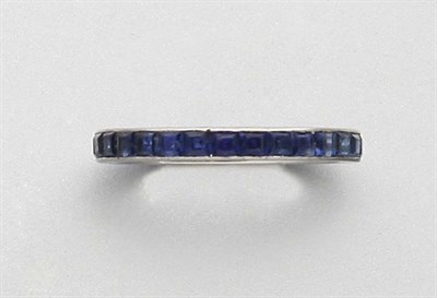 Lot 2347 - Sapphire Guard Ring