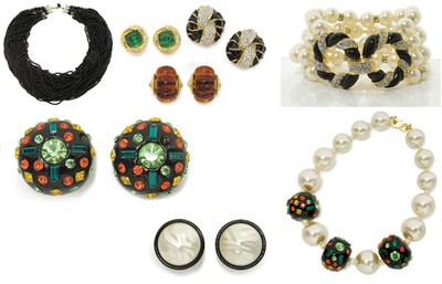 Lot 123 - MiMi di Niscemi Faux Pearl and Enamel Bracelet
