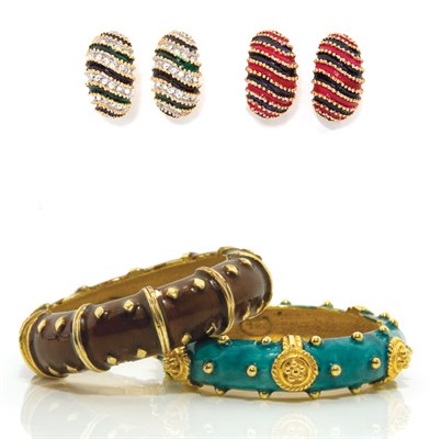 Lot 151 - Kenneth Jay Lane Schlumberger Style Enameled Bangle