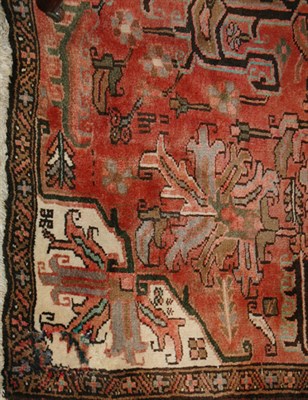 Lot 1562 - Heriz Carpet Approximately 8 feet 8 inches x 5...