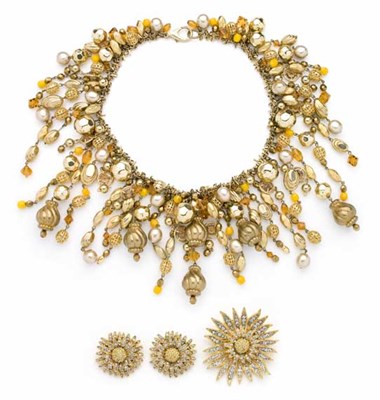 Lot 142 - Kenneth Jay Lane Rhinestone Daisy Demi-Parure