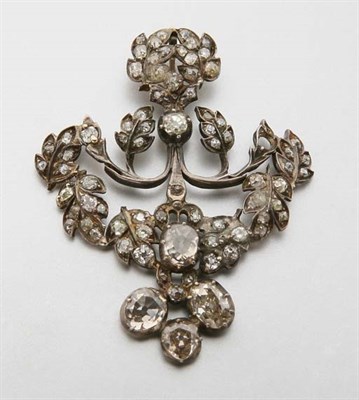 Lot 2346 - Diamond Pendant