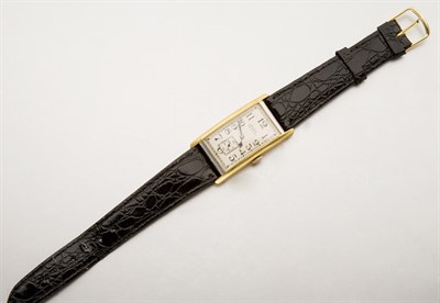 Lot 2769 - Gold Wristwatch