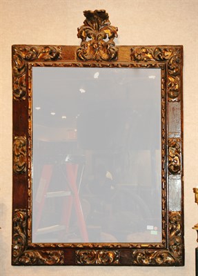 Lot 1510 - Italian Baroque Parcel Gilt and Painted Wood...