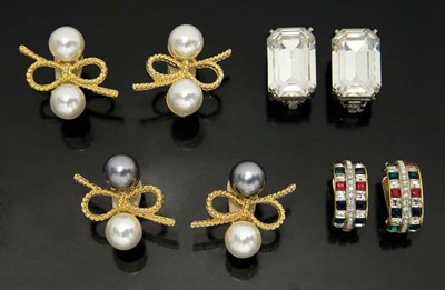 Lot 137 - Faux Pearl Tasseled Lariat