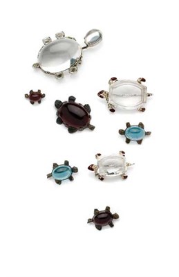 Lot 127 - Group of Turtle Jewels Including a Tremblant Jelly Belly Turtle Pin