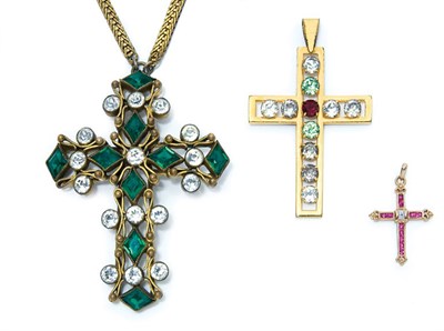 Lot 8 - Gem Set Filigree Cross on Chain