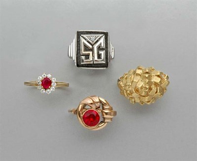 Lot 2258 - Group of Seven Rings