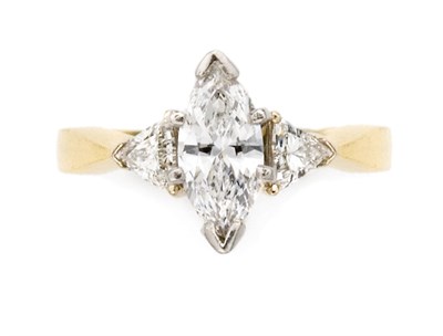 Lot 249 - Diamond Ring