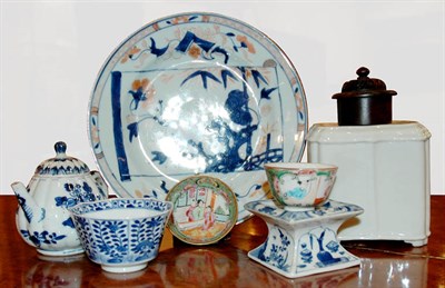 Lot 409 - Group of Seven Chinese Porcelain Articles