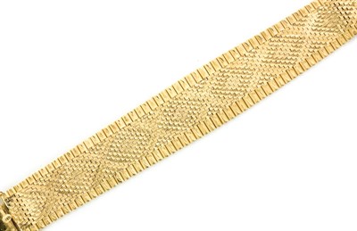 Lot 112 - Gold Bracelet