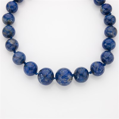 Lot 711 - Lapis Bead Necklace