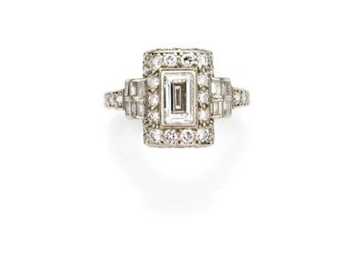 Lot 287 - Diamond Ring