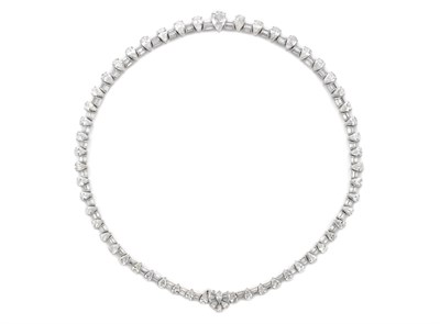 Lot 528 - Diamond Necklace