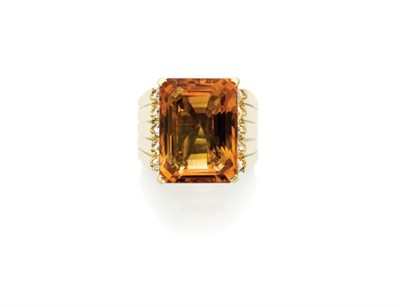 Lot 127 - Gold, Citrine and Diamond Ring