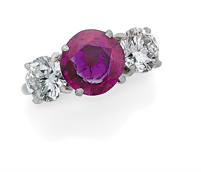 Lot 524 - Ruby and Diamond Ring