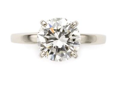 Lot 395 - Diamond Ring