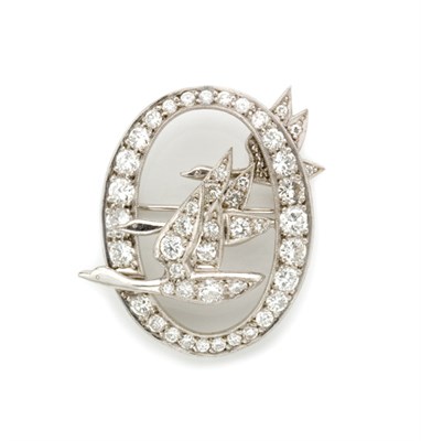 Lot 235 - Diamond Brooch