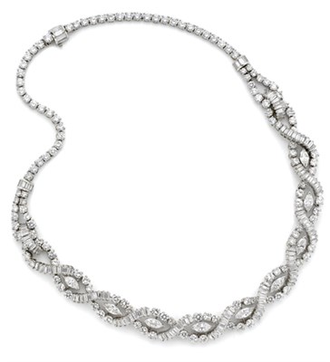 Lot 433 - Diamond Necklace