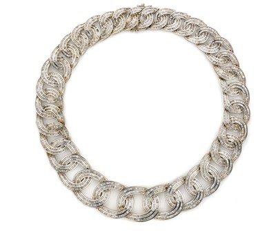 Lot 371 - Diamond Necklace