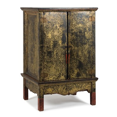 Lot 128 - Cabinet Thailand, second half of the 20th...