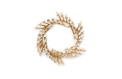 Lot 247 - Gold and Diamond Circle Brooch