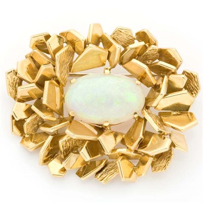 Lot 271 - Gold and Opal Brooch