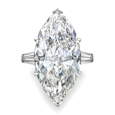 Lot 616 - Diamond Ring