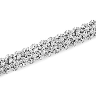 Lot 608 - Diamond Bracelet