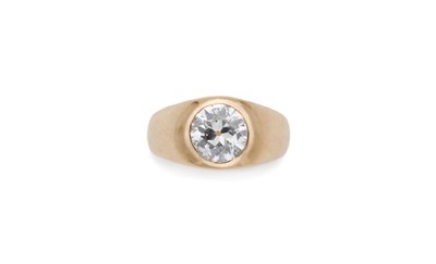Lot 148 - Gold and Diamond Gypsy Ring