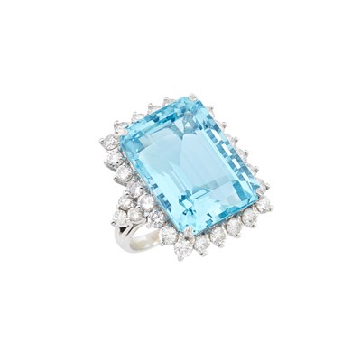 Lot 104 - White Gold, Aquamarine and Diamond Ring