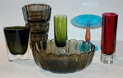 Lot 176 - Group of Art Glass Bowls and Vases Including...