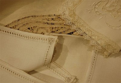 Lot 197 - Miscellaneous Group of Table and Other Linens