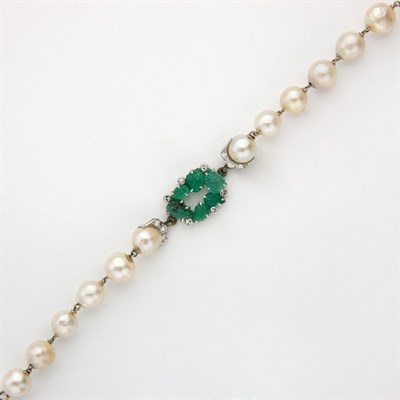 Lot 466 - Cultured Pearl, Carved Emerald and Diamond Bracelet