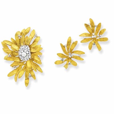 Lot 283 - Gold and Diamond Flower Clip-Brooch and Pair of Earclips
