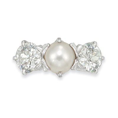 Lot 507 - Pearl and Diamond Ring