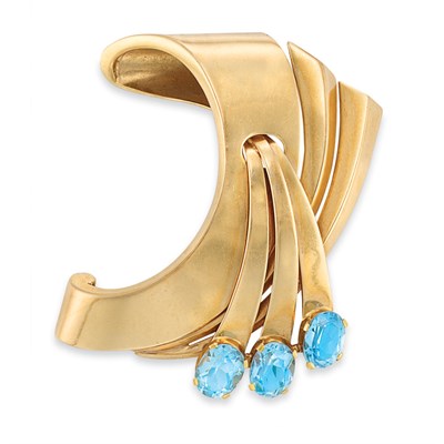 Lot 99 - Gold and Aquamarine Bow Clip, Cartier