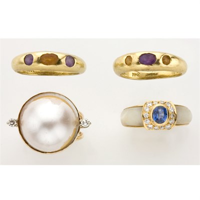 Lot 368 - Group of Gold and Gem-Set Rings