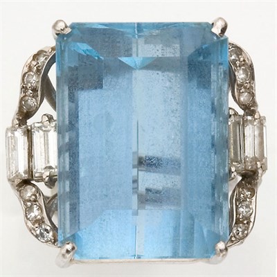Lot 702 - Aquamarine and Diamond Ring
