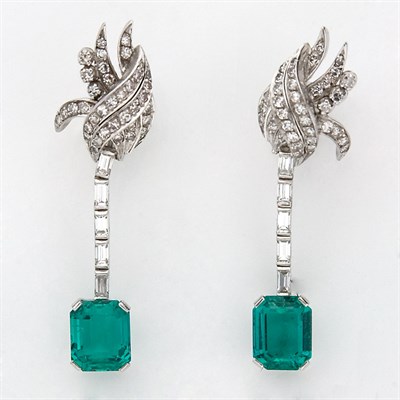Lot 195 - Pair of Diamond and Emerald Pendant-Earrings
