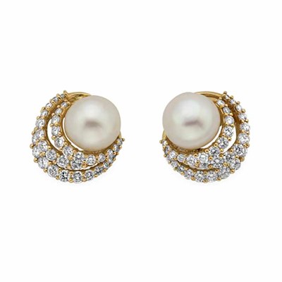 Lot 243 - Pair of Gold, Cultured Pearl and Diamond Earclips