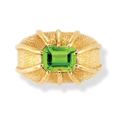 Lot 487 - Gold and Peridot Ring, Schlumberger, Tiffany