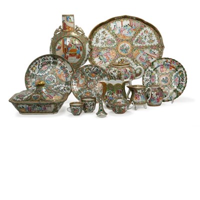 Lot 155 - Assembled Chinese Export Rose Medallion...