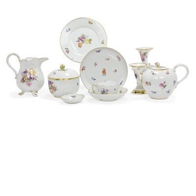 Lot 286 - Assembled Meissen Floral Decorated Porcelain...