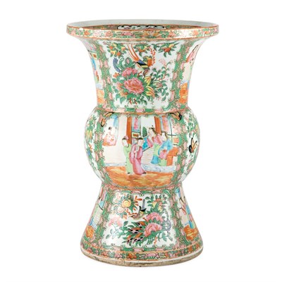 Lot 240 - Canton Rose Medallion Porcelain Vase 19th...