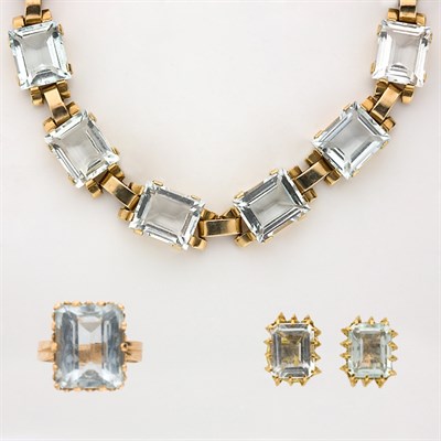 Lot 344 - Group of Gold and Aquamarine Jewelry