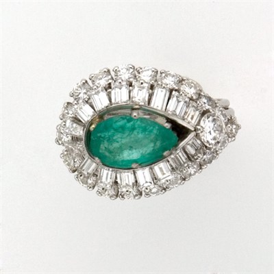 Lot 181 - Emerald and Diamond Ring