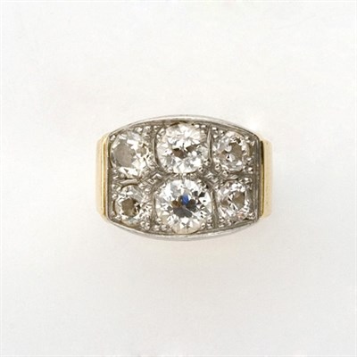 Lot 652 - Gold, Platinum and Diamond Ring